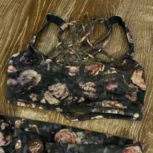 Lululemon Free to Be Bra - Size 4